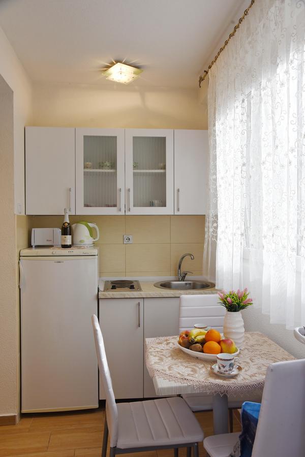 Apartments & Rooms Jelka Котор Екстер'єр фото